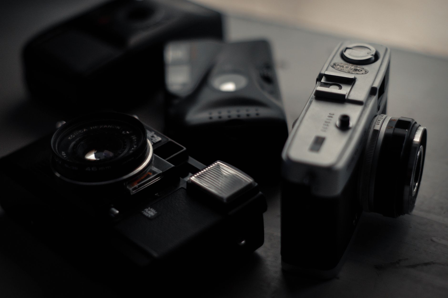 Camera body and controls